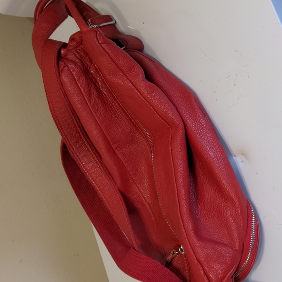Red leather purse 4 items for $20❤️ - Picture 3 of 6